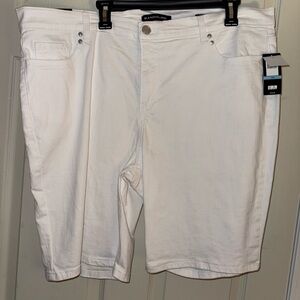 Bandolino Women’s White Shorts 20w NWT